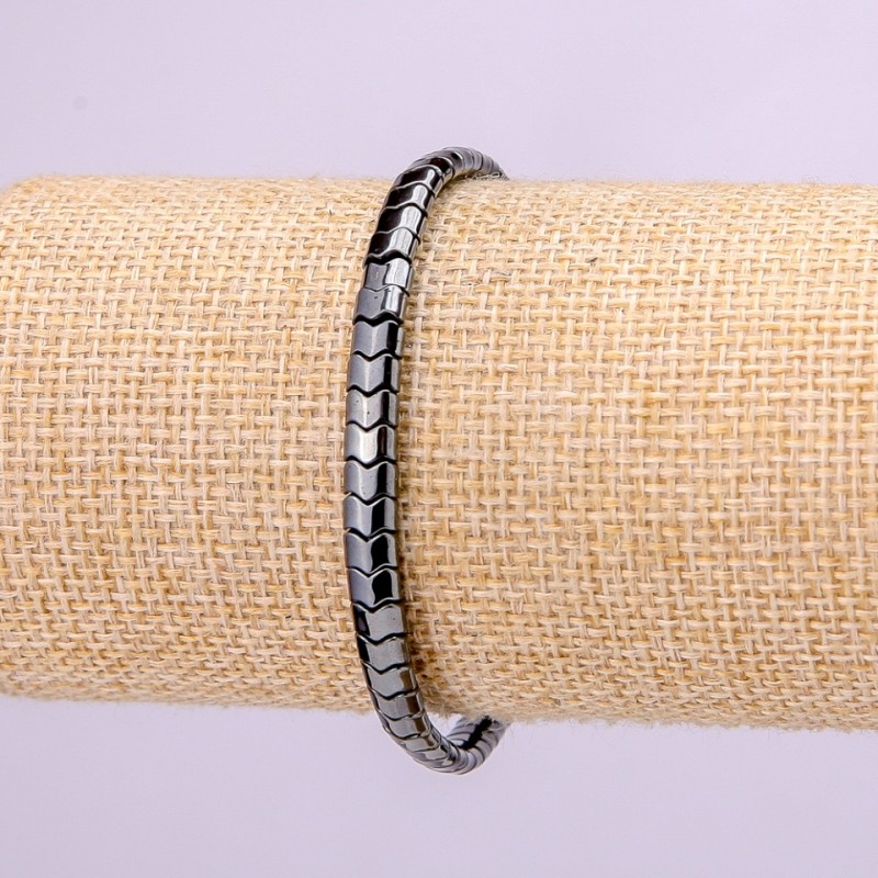 Elastic hematite zigzag bracelet, bead diameter 5×4×3 mm, length 18 cm