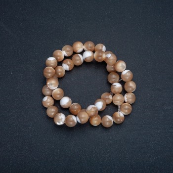 Beads on a thread — natural beige mother-of-pearl. Smooth bead, 10 mm diameter, length 39 +