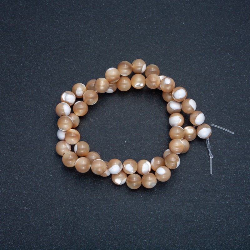 Beads on thread - natural beige mother-of-pearl. Smooth bead, diameter 8 mm, length 39 +