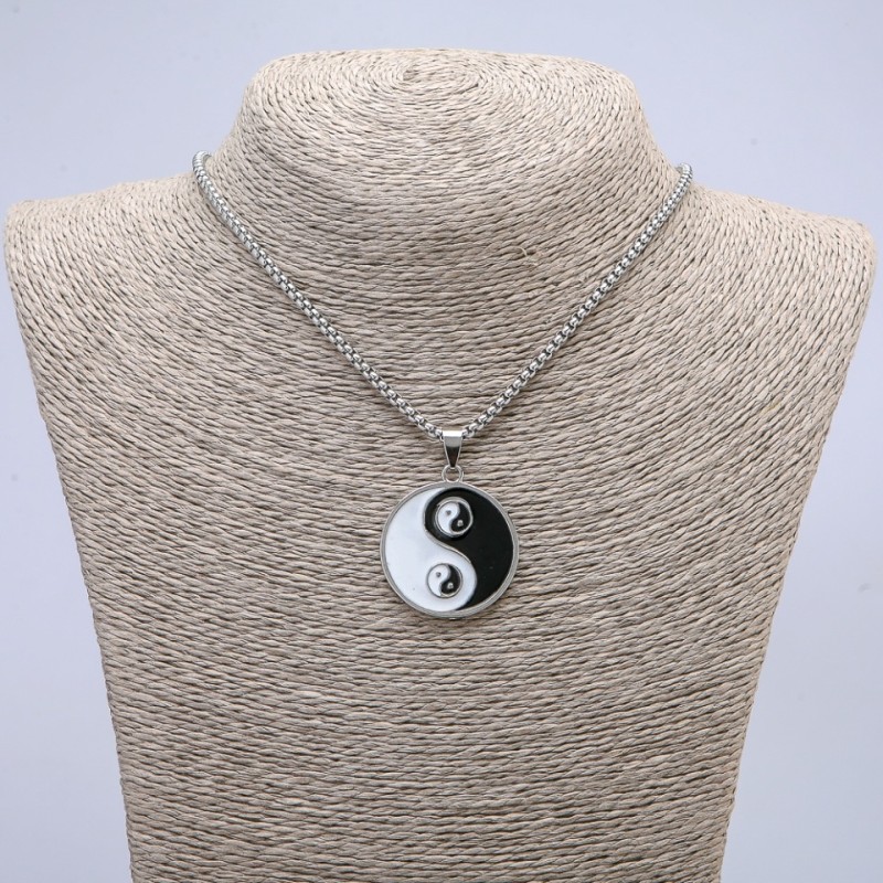Pendant Yin Yang 37x25mm on a chain, length 65 cm, metal color silver