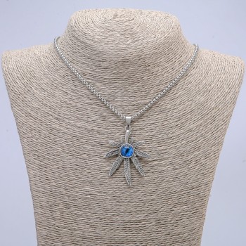 Pendant 'Hemp Leaf with Dragon Eye' 38×55 mm on a chain, length 65 cm, color: Silvery metal