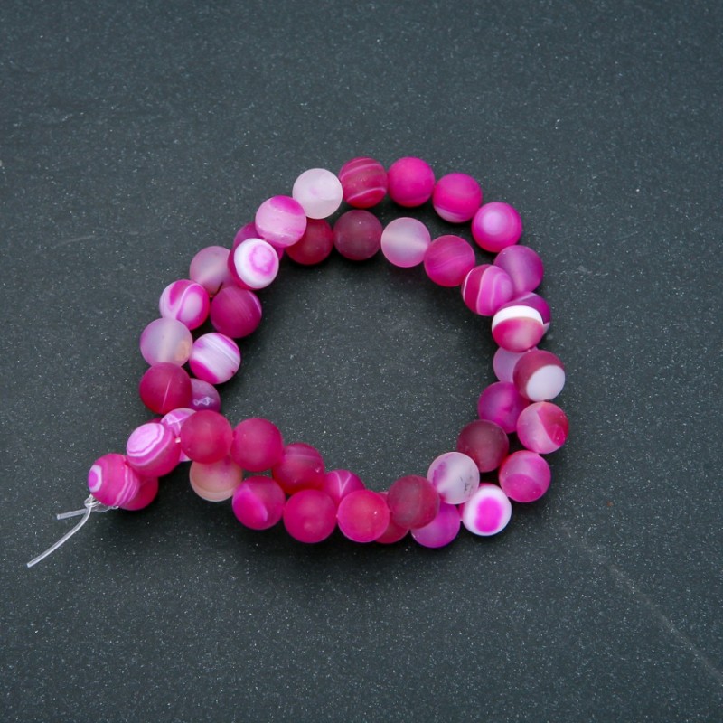 Beads on thread, natural raspberry agate, matte, 8mm diameter, 37cm length +