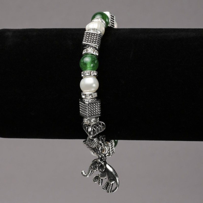 Elastic bracelet with river pearls and Chrysoprase, with silver inserts, crystals and pendants, diameter 8 mm, length 18 cm