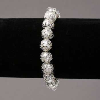 Elastic bracelet with freshwater pearls featuring silver clasps, diameter 9mm ±, length 18cm ±