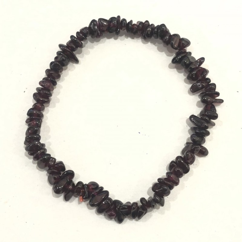 Bracelet with natural garnet chips, 5± mm in diameter, on an elastic cord, 18 cm long