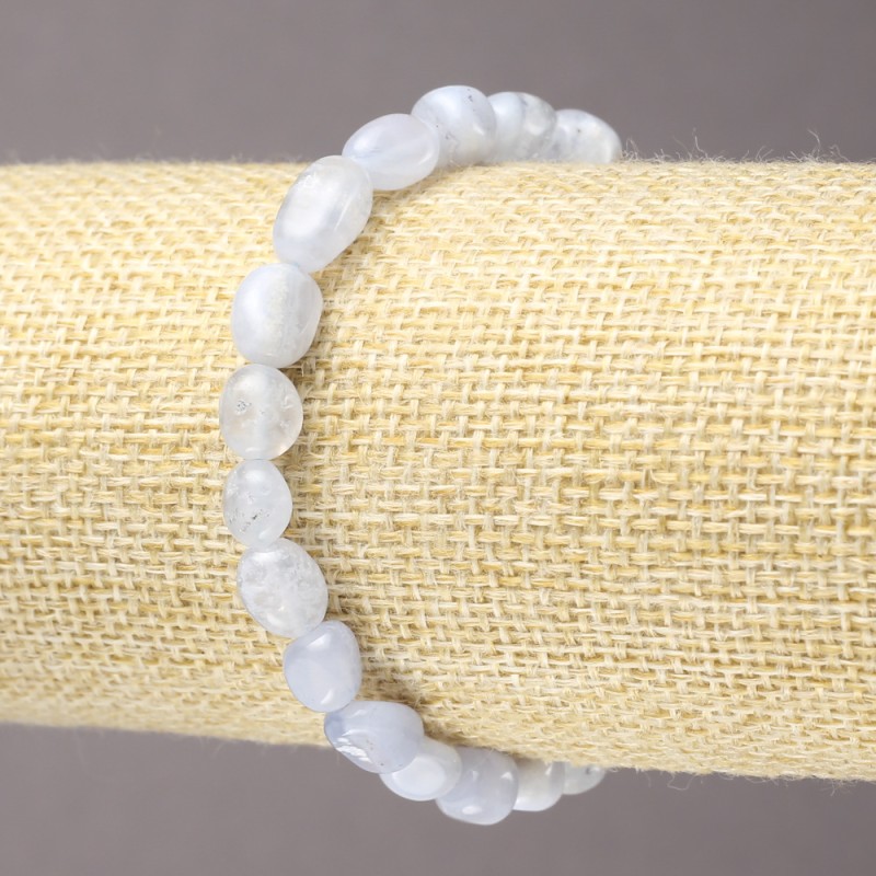 Elastic bracelet with faceted blue agate beads, bead diameter 10x8 mm+