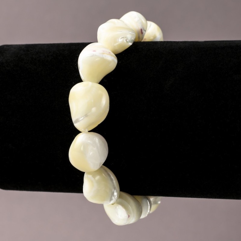 Elastic bracelet with natural mother-of-pearl glow, diameter 20×15 mm+