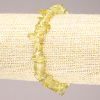 Elastic bracelet with tinted quartz chips, diameter 6–8 mm+
