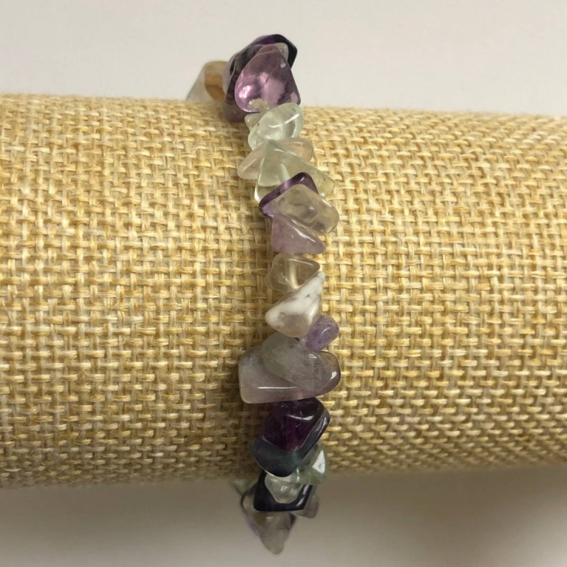 Elastic fluorite chip bracelet, diameter 7 mm (±)
