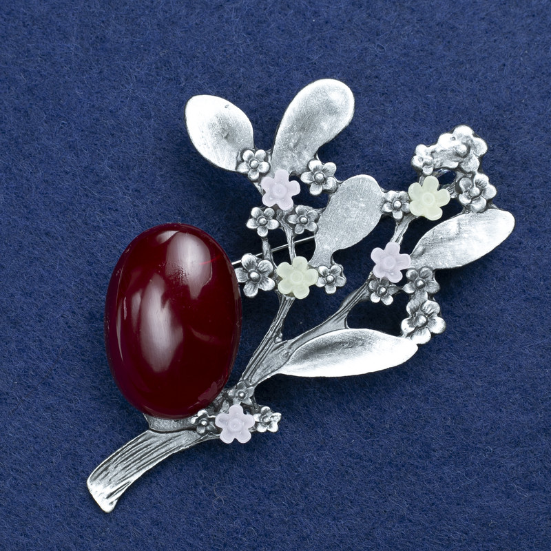 Discount! Twig Brooch with Carnelian in Silver-Tone Metal 77x50mm +