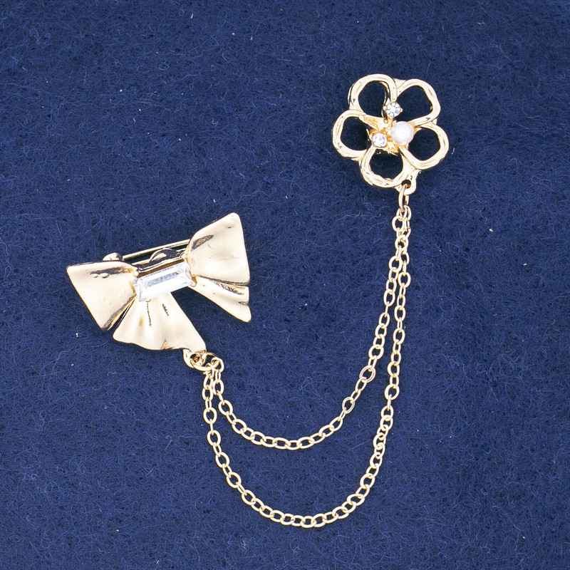Sale! Brooch clasp for cardigan Flower with Bow, gold-tone metal, white crystal and rhinestones, bead, 60mm chain