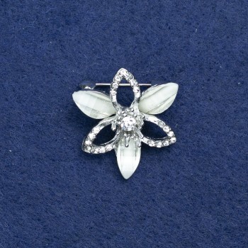 Discount! Brooch 'Flower' in silver-toned metal, crystals and white rhinestones, 27mm +