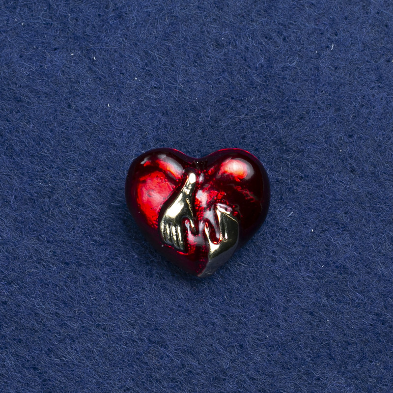 Discount! Heart Brooch in Golden Metal and Enamel 20x18 mm +