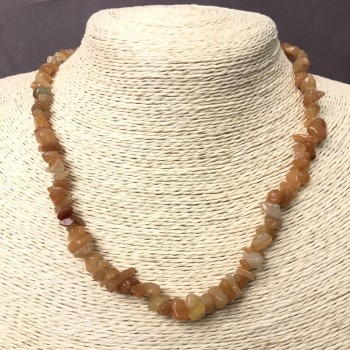 Natural Carnelian Chip Necklace, chips 5–8 mm in diameter, on an extension chain, length 42–48 cm