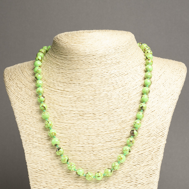 Beaded Necklace of Imperial Jasper, Salad Green (pressed) Smooth Bead, 8 mm Diameter, 45 cm Length
