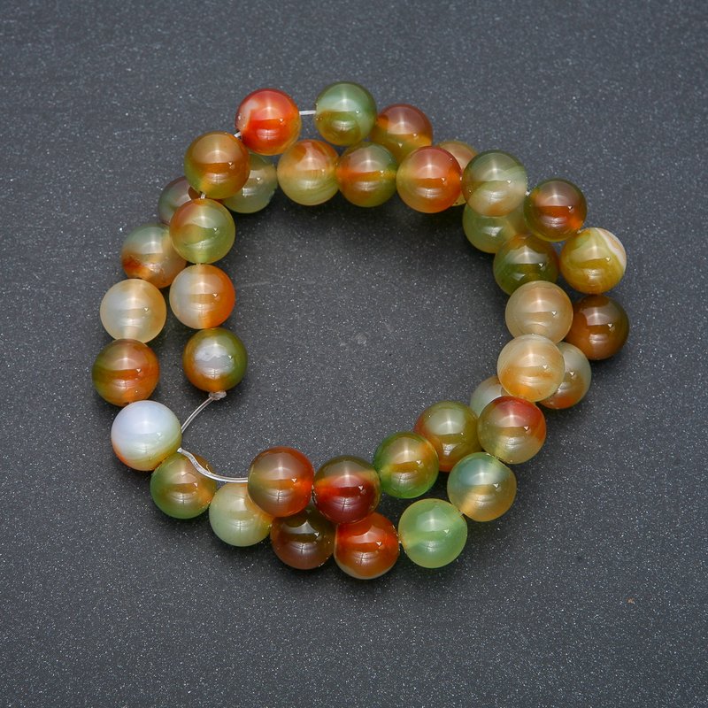 Beads of Brazilian Agate on Thread, Smooth Round Beads, 10 mm Diameter, 38 cm Length