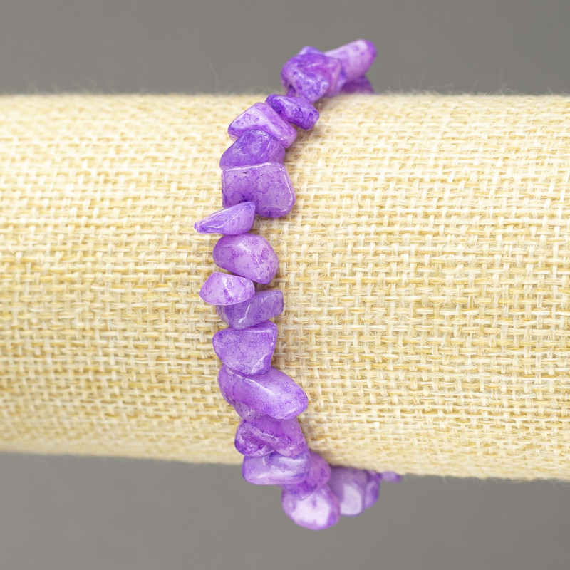 Elastic bracelet with tinted quartz chips, 8mm+ diameter