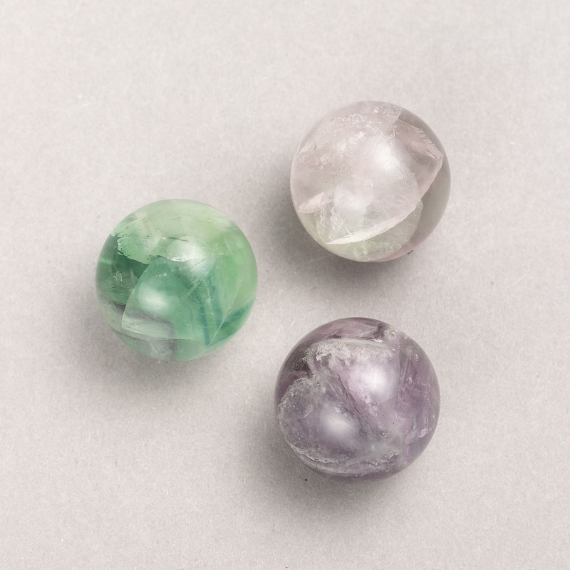 (per 100 g.) Natural fluorite sphere 30mm+