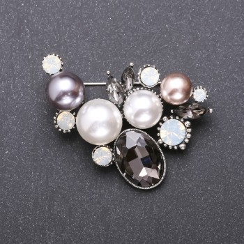 Brooch 'Twig' with Gray and White Pearl Beads 52×50mm Gray Metal