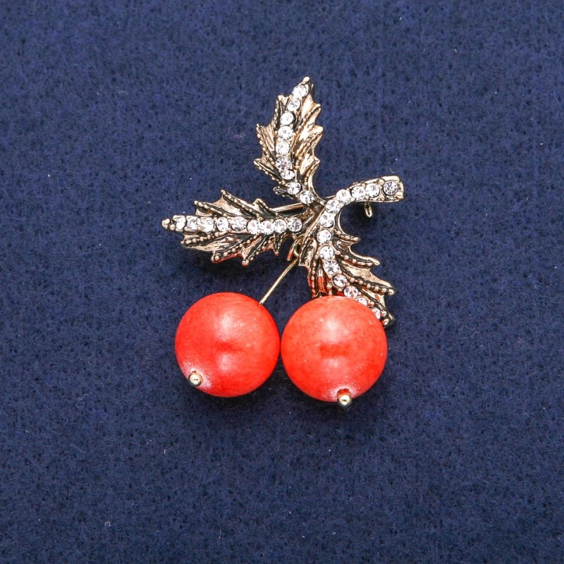 Brooch-pendant 'Cherries' with imitation heliolite beads and rhinestones, gold-tone metal 33×48 mm