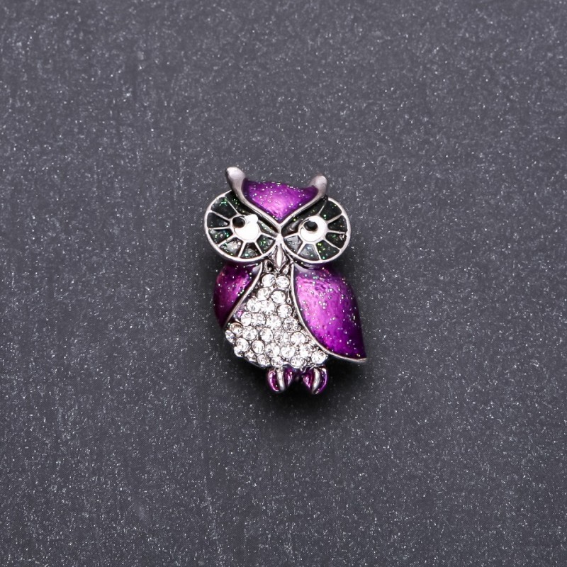 Owl brooch with lilac enamel, 18×28 mm, gray metal