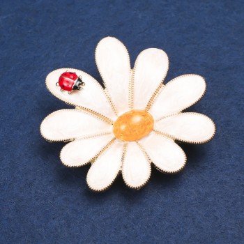 Brooch Daisy Amber (imit.) gold-toned metal and enamel 50x54 mm +
