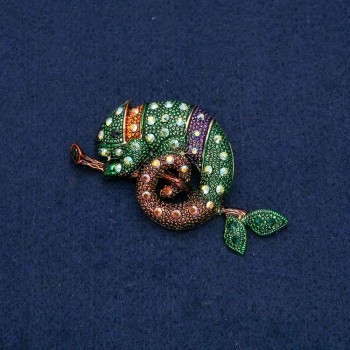 Brooch Chameleon, golden metal with gasoline-toned rhinestones 63×35 mm +