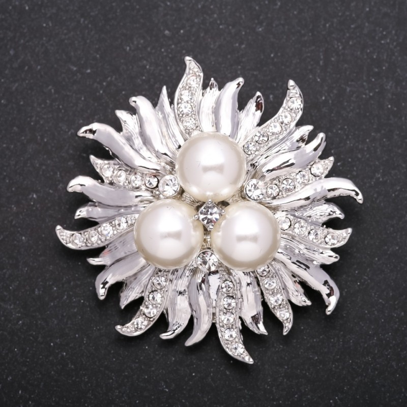Pearl 'Flower' Brooch in White Silver color 50mm