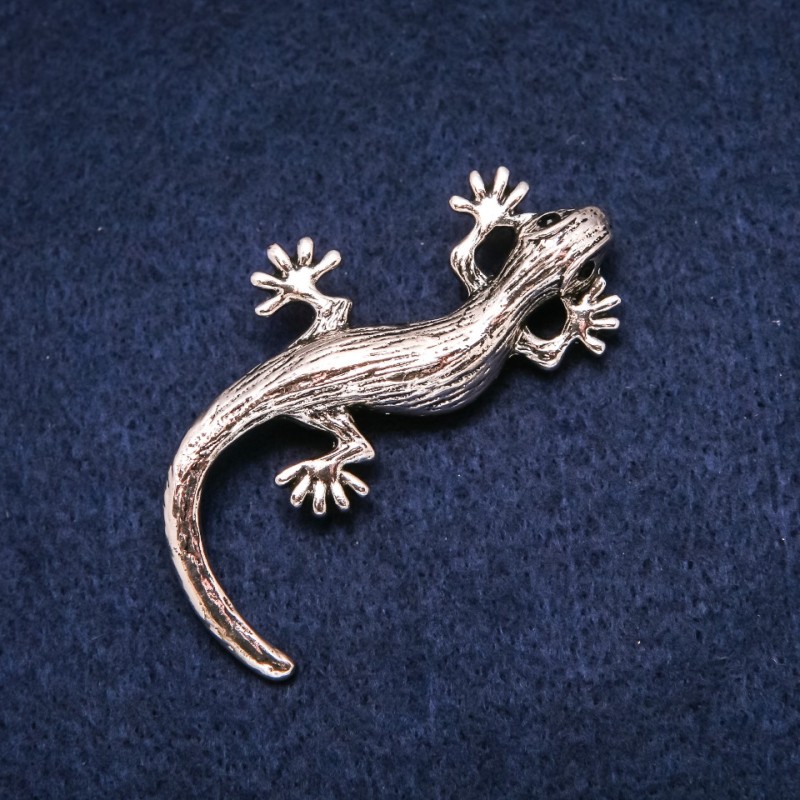Brooch Lizard in Silvery Metal with Black Crystals 38x57 mm