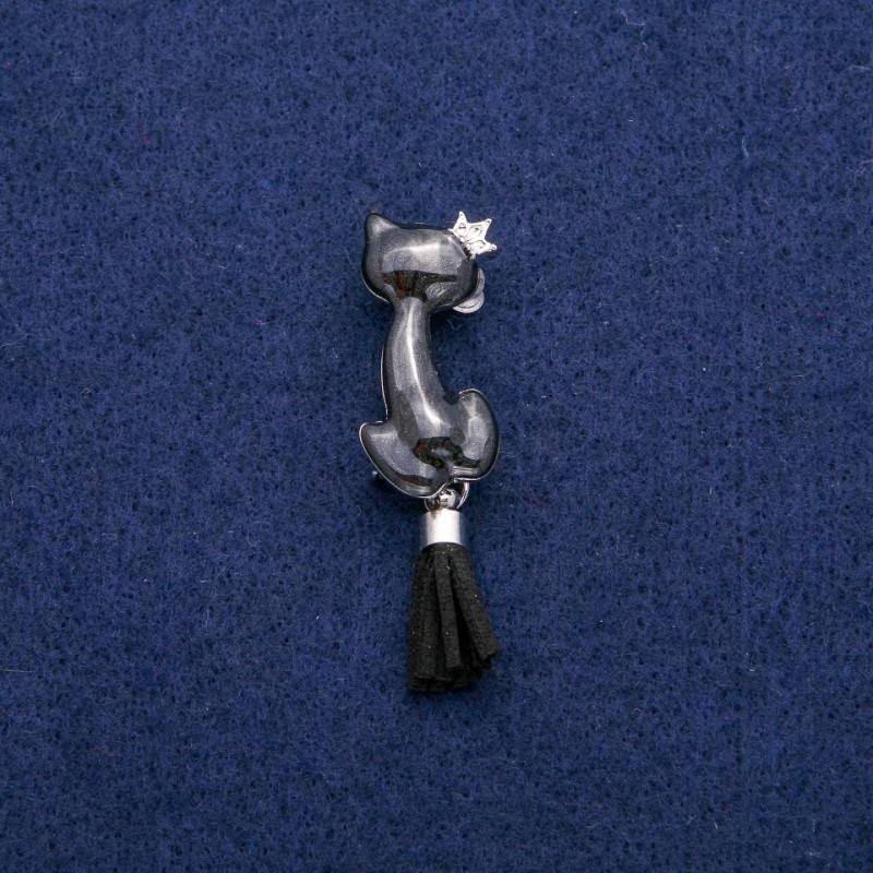 Brooch 'Cat with enamel and a brush-tail' 14 x 50 mm, silver-toned metal