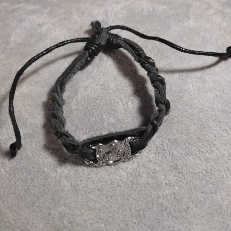 Bracelet with metal insert Assorti, length 18-22 cm, thickness 10 mm, eco leather, color black, with pull fastening