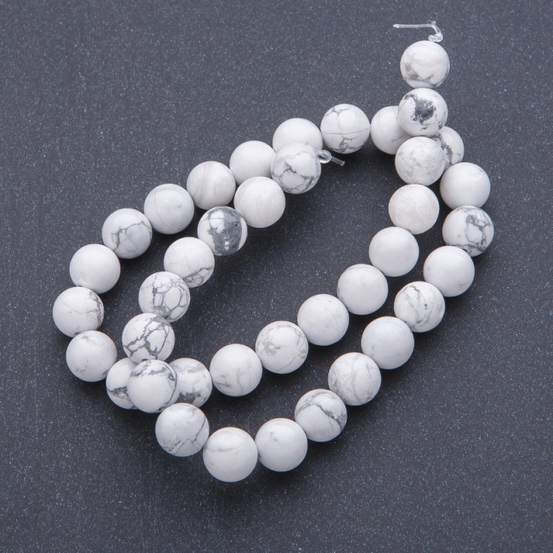 Howlite natural stone beads on a cord, round, 10mm diameter, 39 cm length