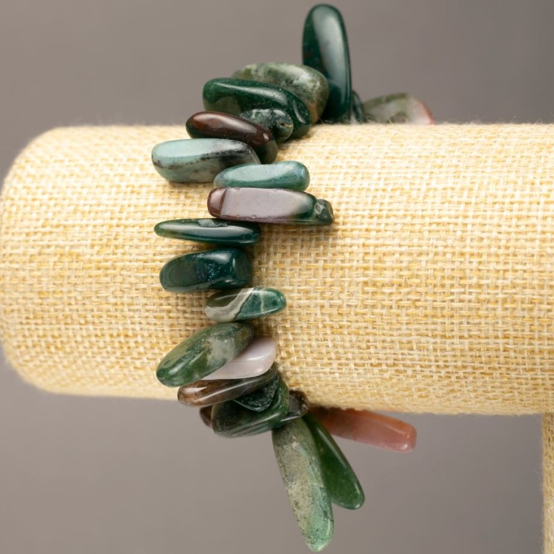 Elastic bracelet with natural green jasper 'Needle' chip, diameter 12-23×5-9 mm, length 18 cm +