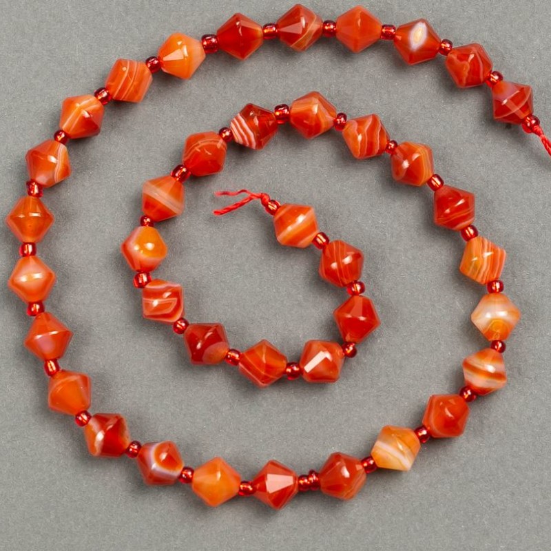 Beads on a string - natural carnelian, faceted diamond 8x8 mm, length 39 cm ± (seed bead insert 3x3 mm)