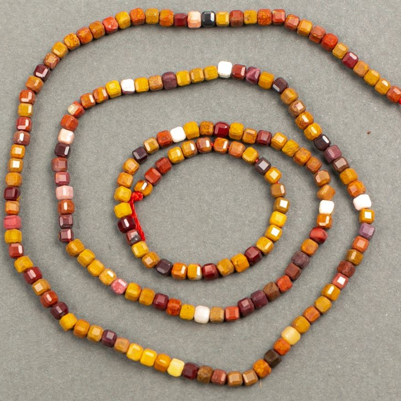 Natural Mookaite Jasper cube beads on a thread, 2 mm diameter, 40 cm length