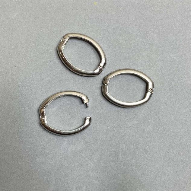 Clasp Pendant Hardware in Silver Metal Color 26x20mm