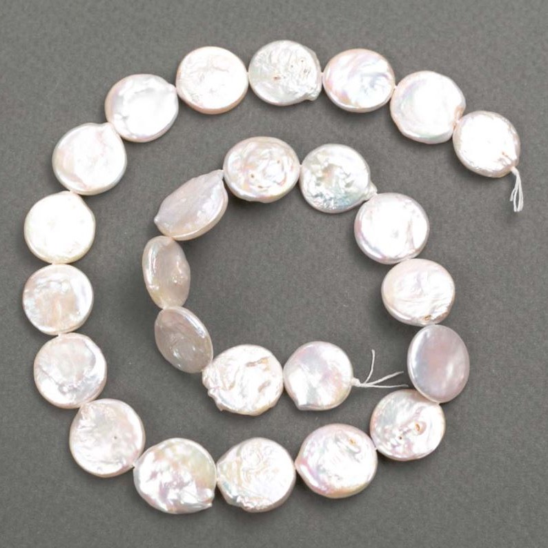 Baroque pearls with a 'Gasoline' shade, diameter 15-16 mm, +/- length 40 cm