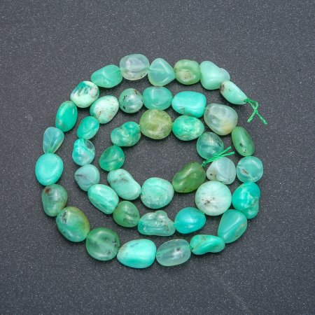 Beads on a thread of natural chrysoprase, faceted, 9–11 mm diameter, 40 cm length +
