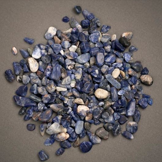 Sodalite hole-free stone chips, d 12×7–7×5 mm, ±100 g