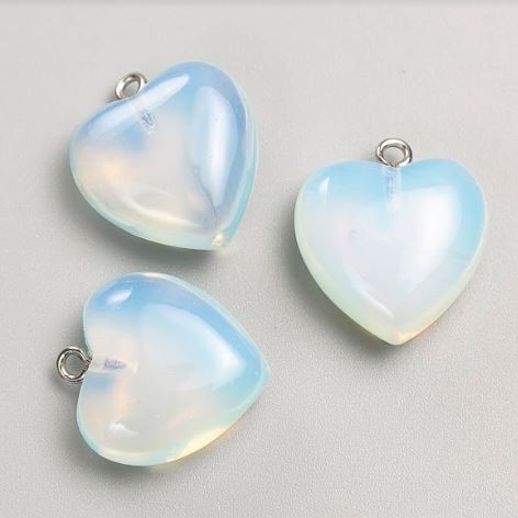Moonstone Heart Pendant, diameter 27×25×9 mm
