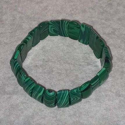 Malachite bracelet with rectangular stones, 21x8 mm, length 18 cm+