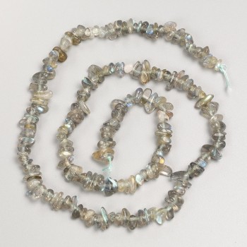 Labradorite chip beads on a thread, diameter 6x3 mm, length 41 cm