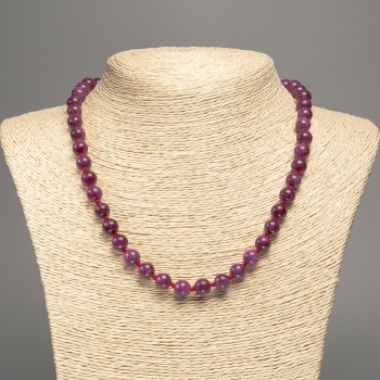 Discount! Burgundy "Tourmaline" necklace with smooth beads, 8mm diameter, 50cm length, made from white jade (synthetically dyed)
