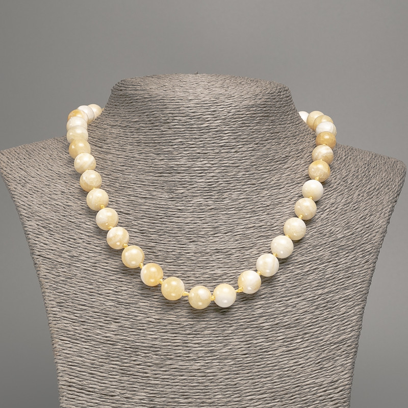 Discount! Yellow-white necklace 'Selenite' with smooth beads, diameter 10 mm ±, length 50 cm ±, made of white nephrite (synthetic dyed)
