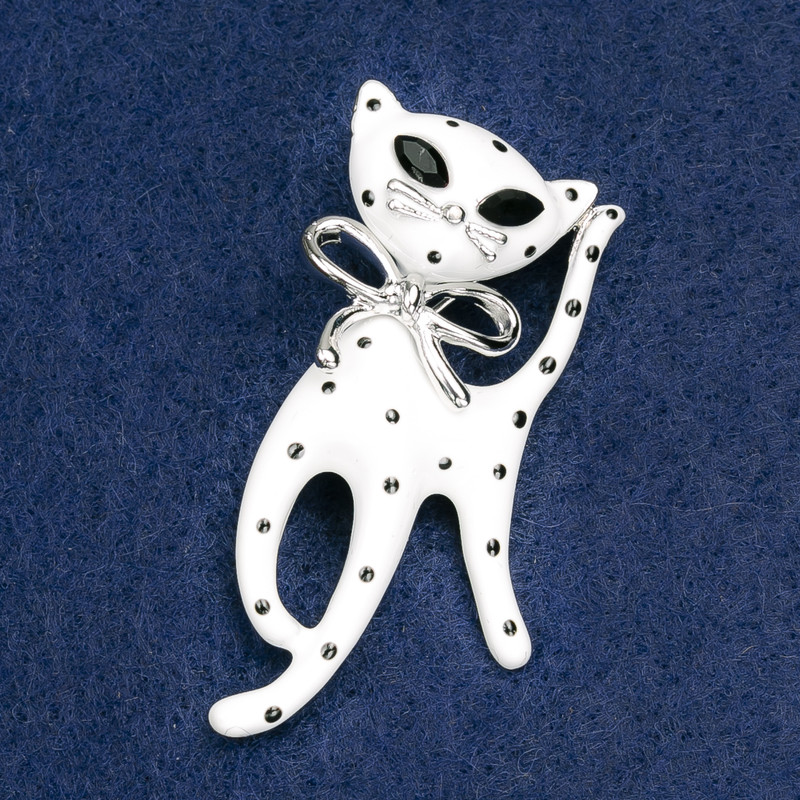 Cat Brooch White and Black Acrylic, Silver Metal 53×25 mm