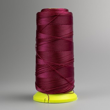 Burgundy nylon thread spool, 0.6 mm diameter, 300 m, for crafts