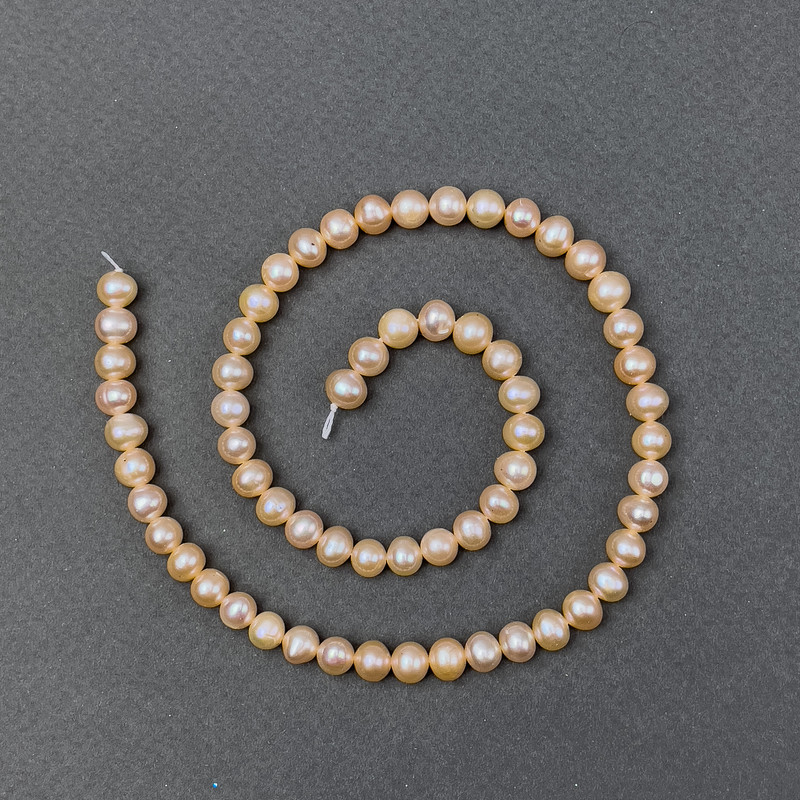 Peach River Pearls on a Thread, diameter 6-7 mm+-, length 37 cm+-