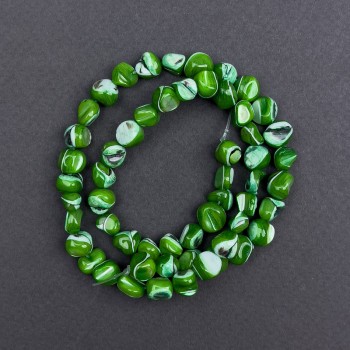 Dyed green mother-of-pearl teardrop beads, 8x6mm, 41 cm long on thread