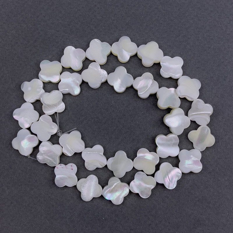 Mother-of-pearl Clover Beads, 10x2, 5 mm ±, length 39 cm ± on thread