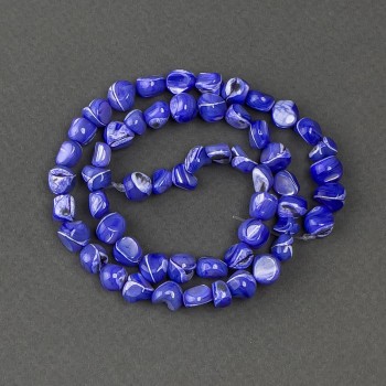 Dyed violet mother-of-pearl beads, drop shape, 8x6 mm, approx. 41 cm long on beading thread